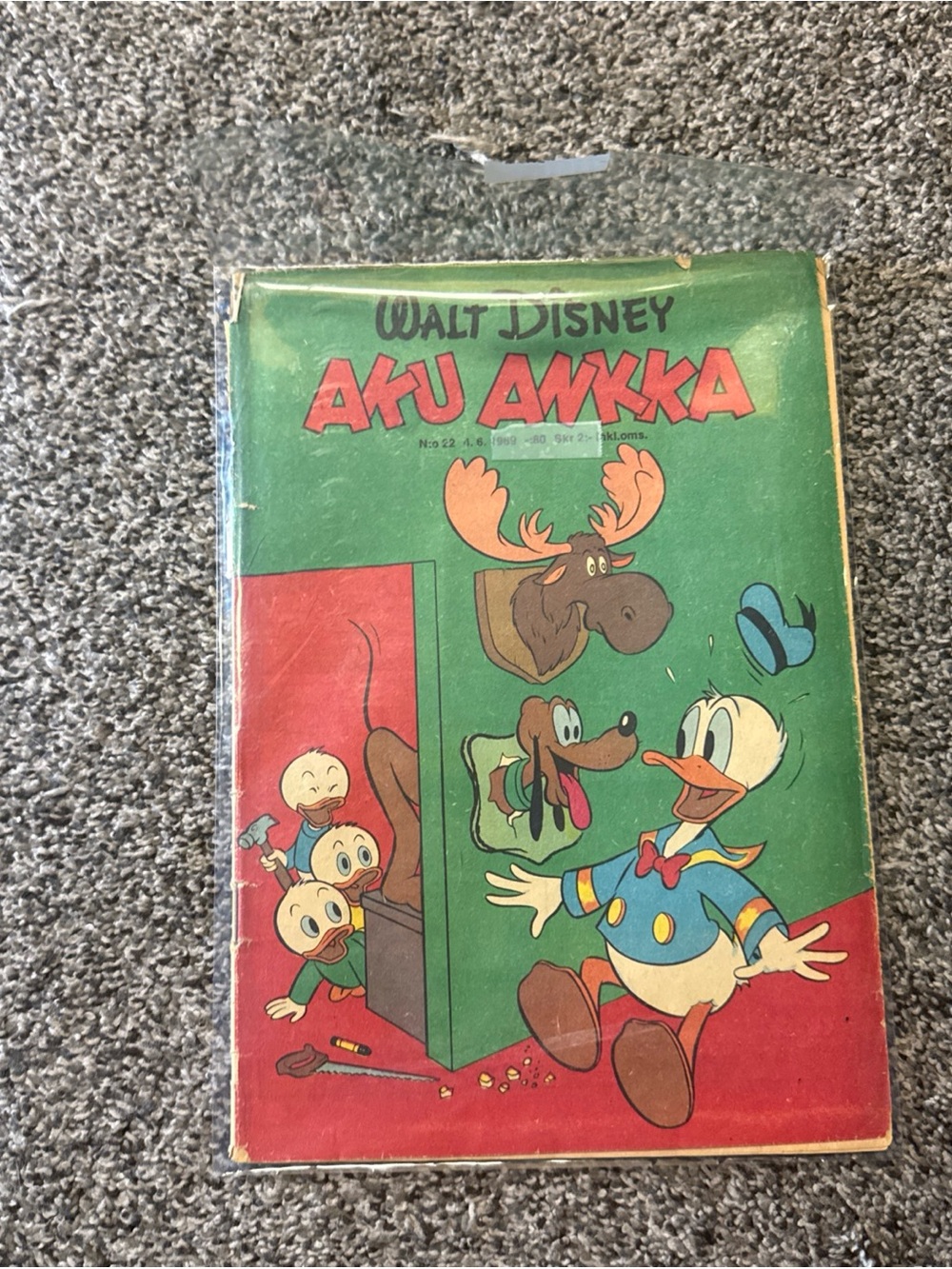 Walt Disney 1969 Finnish Aku Ankka Donald Duck Comic #22